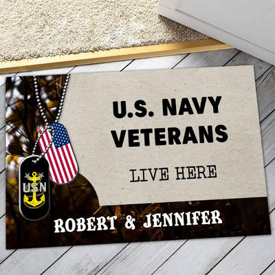 Personalized door mat with your names - The military live here - Galaxate