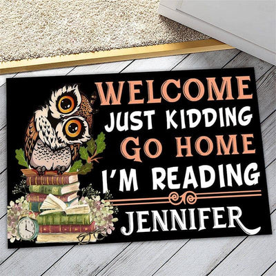 Personalized booklover door mat with your name - Owl on books - Galaxate