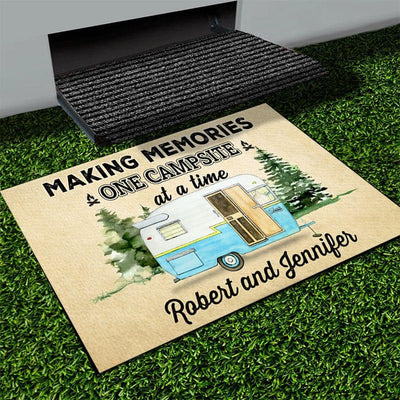 Personalized camping door mat with your name - Making memories - Galaxate