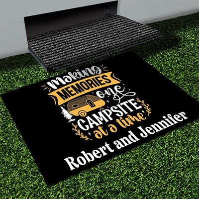 Personalized camping door mat with your name - Camping lettering - Galaxate