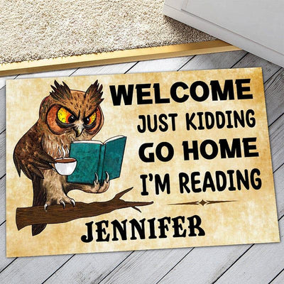 Personalized booklover door mat with your name - Owl Reader - Galaxate